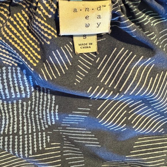 Floral Patterned Navy Blue Women's Top - Picture 4 of 5